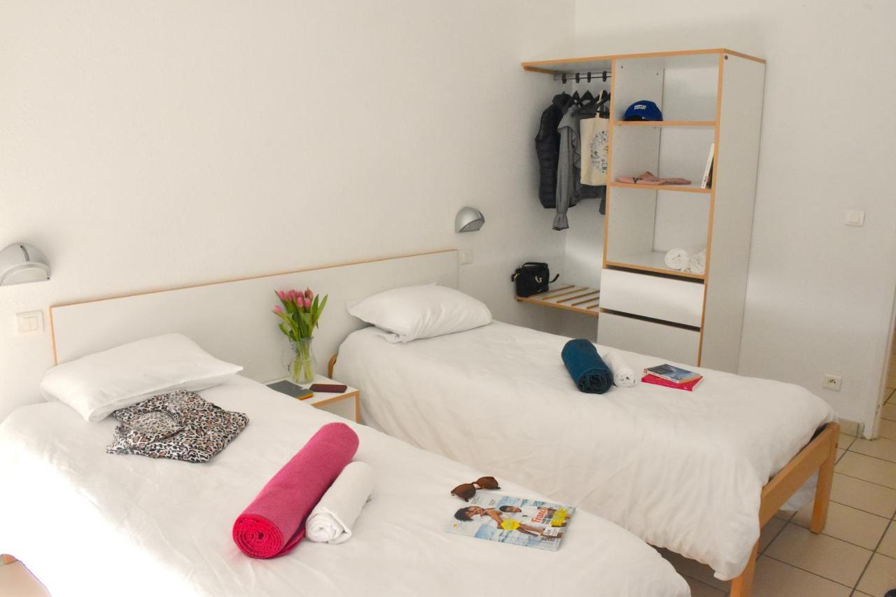 Ulvf Les Romarins Aparthotel Fleury  Bagian luar foto